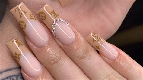 lv nails